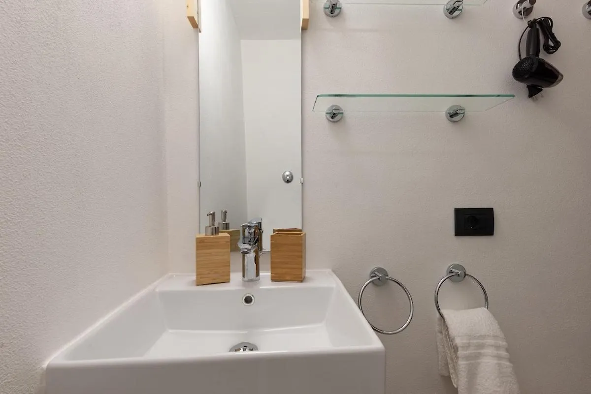 Tiny Loft With Jacuzzi Apartment Bellano 0*,