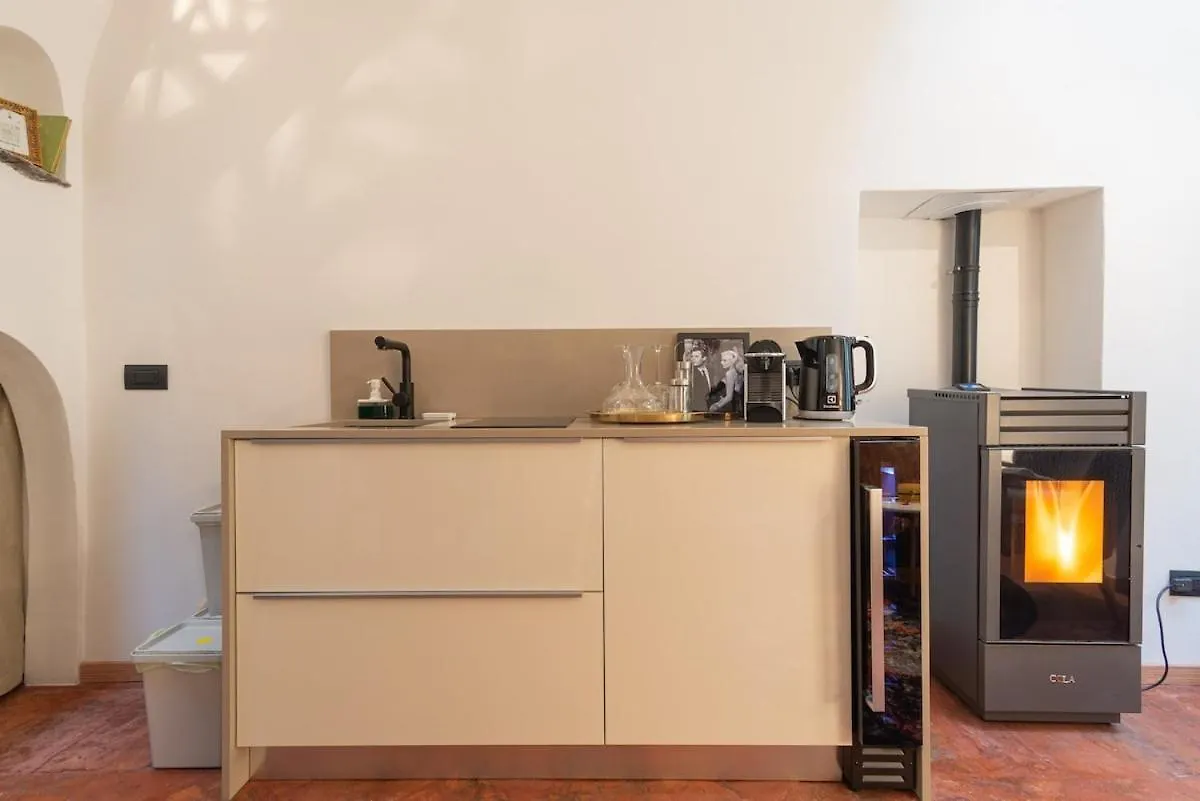 Tiny Loft With Jacuzzi Apartment Bellano