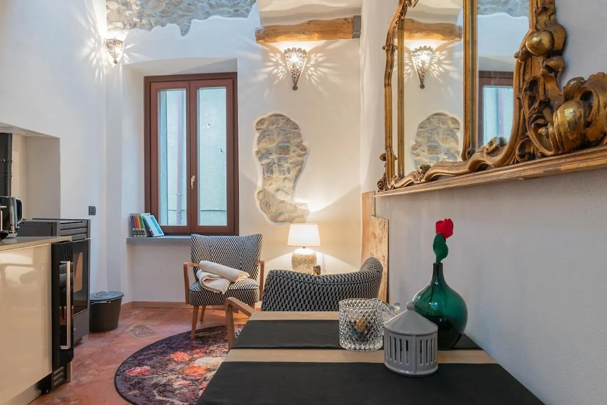 Tiny Loft With Jacuzzi Apartment Bellano