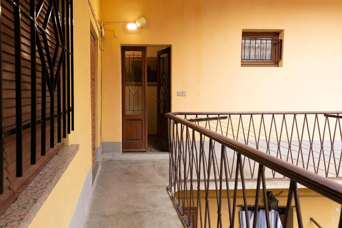 Tiny Loft With Jacuzzi Apartment Bellano